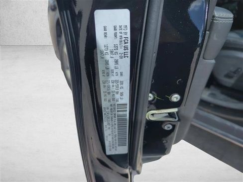 Used 2020 Jeep Cherokee Limited FWD image 29