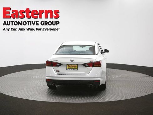 Used 2023 Nissan Altima 2.5 SR FWD image 37