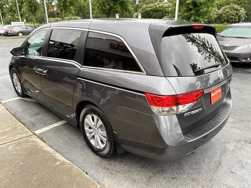 Used 2017 Honda Odyssey SE image 4