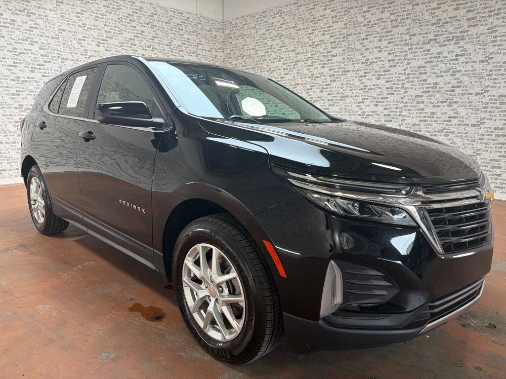 Used 2024 Chevrolet Equinox LT AWD/4WD image 1