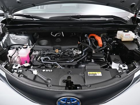 Certified 2024 Toyota Sienna XLE w/ XLE Plus Package image 39