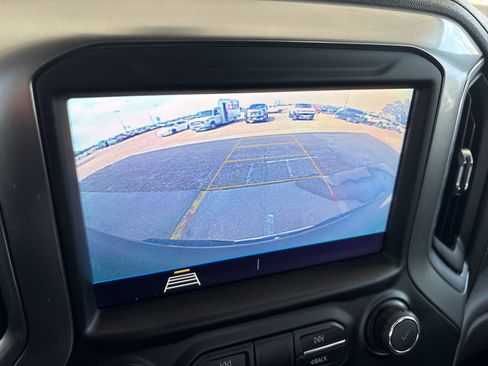 Used 2020 Chevrolet Silverado 1500 LT image 19