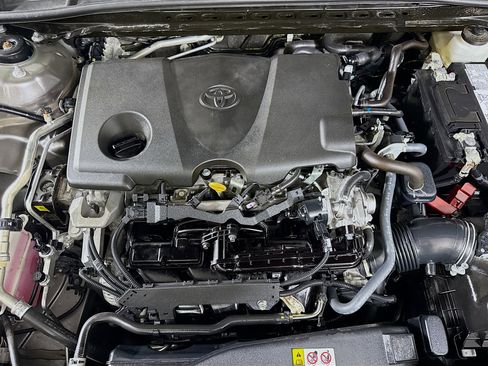 Used 2024 Toyota Camry SE image 38