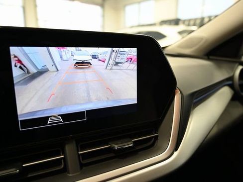 Used 2024 Chevrolet Trax LS image 17