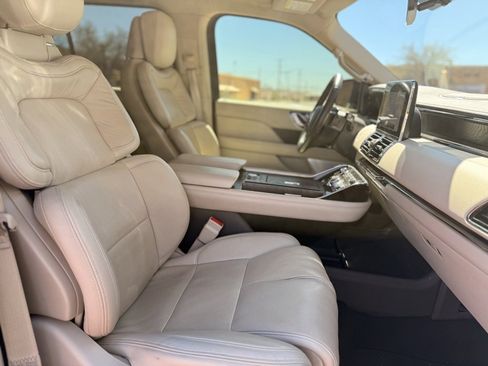 Used 2021 Lincoln Navigator L Reserve w/ Luxury Package image 7