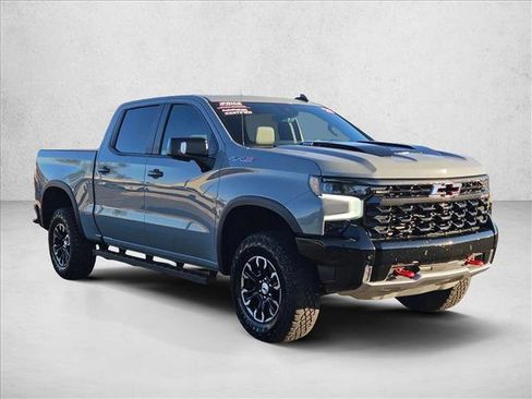 Used 2025 Chevrolet Silverado 1500 ZR2 w/ Technology Package image 3