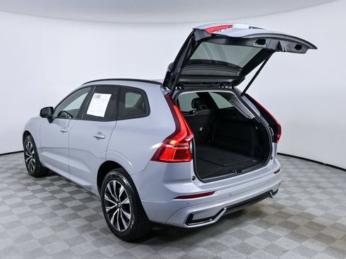 Used 2025 Volvo XC60 B5 Core AWD/4WD image 33