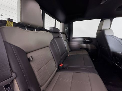 Used 2024 Chevrolet Silverado 2500 ZR2 w/ Technology Package image 29