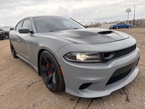 Used 2016 Dodge Charger SRT image 8