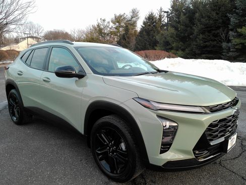 Certified 2025 Chevrolet Trax ACTIV w/ Driver Confidence Package image 3