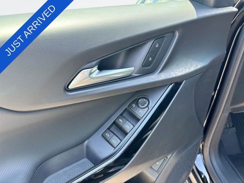 New 2026 Chevrolet Equinox LT w/ Convenience Package II FWD image 13