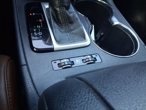 Used 2019 Toyota Highlander Limited AWD/4WD image 23