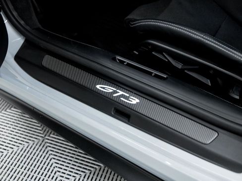 Used 2026 Porsche 911 GT3 RWD image 27