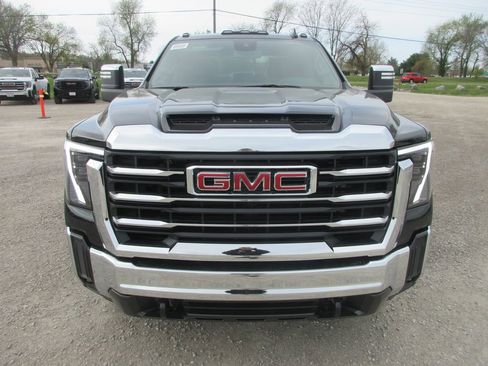 New 2026 GMC Sierra 2500 SLT image 12