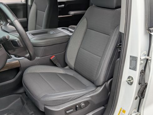 Used 2019 Chevrolet Silverado 1500 RST image 16