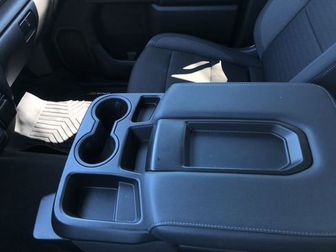 Used 2024 Chevrolet Silverado 1500 Custom image 17