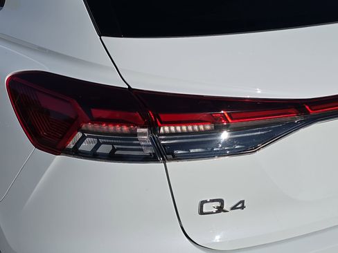 Used 2023 Audi Q4 e-tron Premium Plus w/ Premium Plus image 35