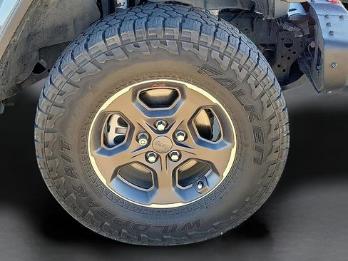 Used 2021 Jeep Gladiator Rubicon image 7