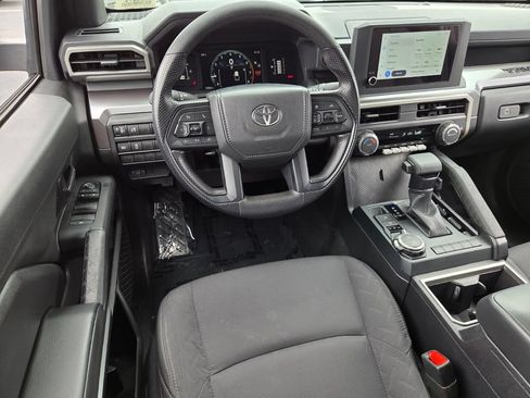 Used 2025 Toyota Tacoma SR5 AWD/4WD image 8