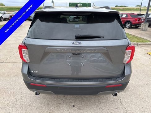 Used 2023 Ford Explorer XLT w/ Equipment Group 202A image 9