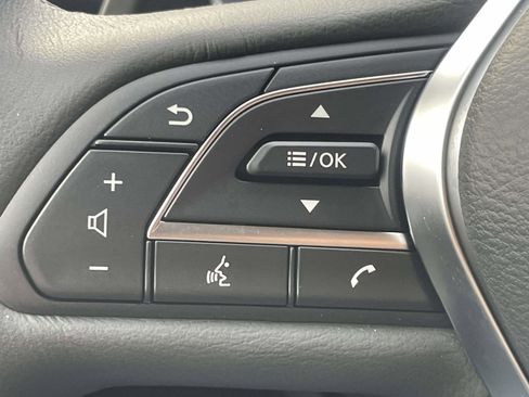 Used 2025 INFINITI QX50 Pure image 10