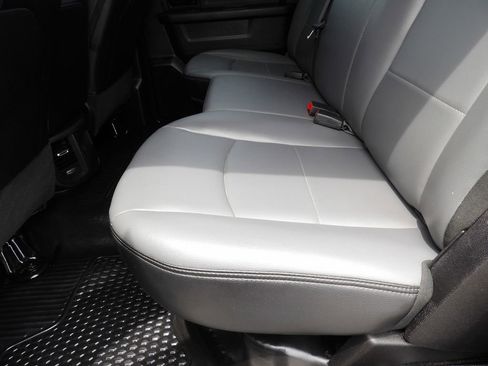 Used 2024 RAM 3500 Tradesman w/ Chrome Appearance Group AWD/4WD image 32