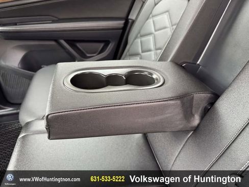 Certified 2025 Volkswagen Atlas SE image 12