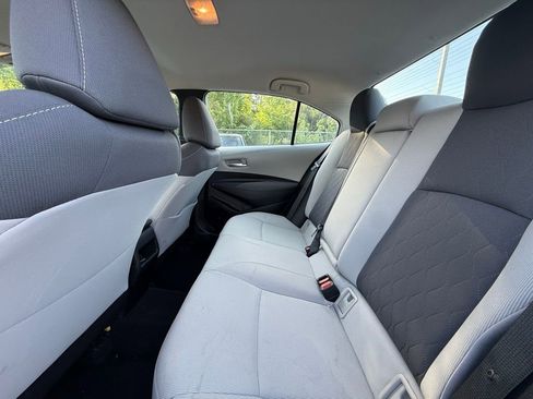 Used 2020 Toyota Corolla LE FWD image 16