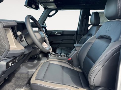 New 2026 Ford Bronco Outer Banks image 11