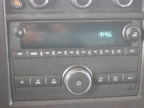 Used 2022 Chevrolet Express 3500 w/ Driver Convenience Package image 16