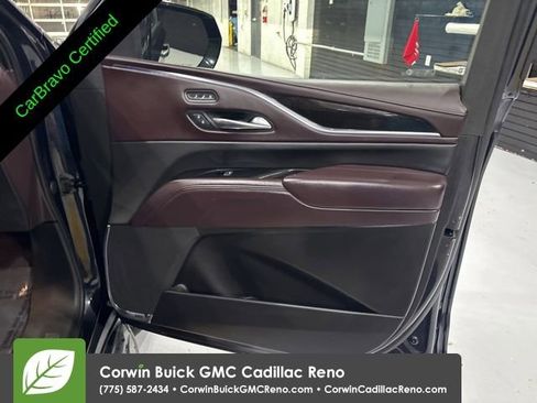 Used 2022 Cadillac Escalade ESV Premium Luxury Platinum AWD/4WD image 37