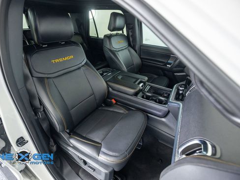 Used 2025 Ford Expedition Tremor AWD/4WD image 48