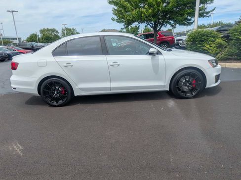 Used 2015 Volkswagen Jetta GLI SEL FWD image 2