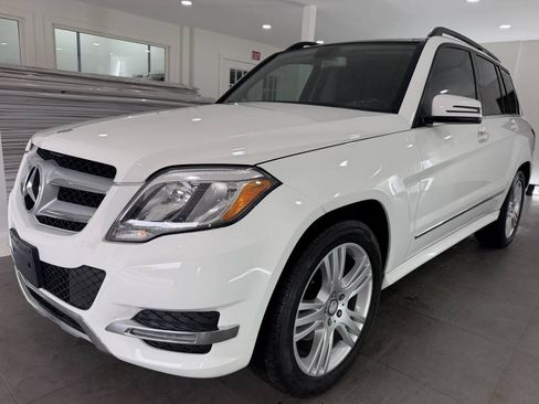 Used 2015 Mercedes-Benz GLK 350 4MATIC image 1