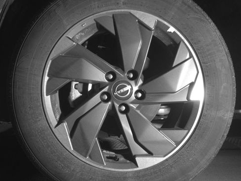 Used 2025 Nissan Rogue SV image 11