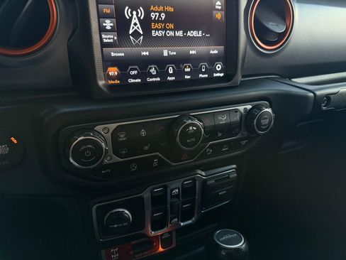 Used 2020 Jeep Gladiator Mojave w/ Dual Top Group AWD/4WD image 44