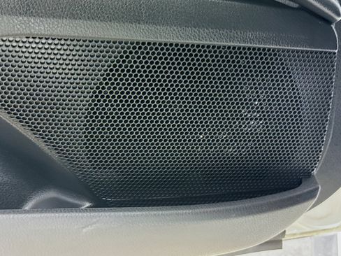 Used 2019 Toyota Camry SE FWD image 21