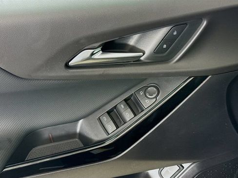 New 2026 Chevrolet Equinox LT w/ Convenience Package II FWD image 19
