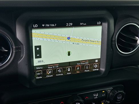 Used 2023 Jeep Wrangler Sahara w/ Cold Weather Group image 21