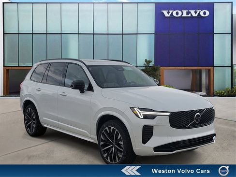 New 2026 Volvo XC90 T8 Ultra w/ Lounge Package image 1