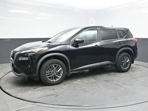 Used 2023 Nissan Rogue S AWD/4WD image 3