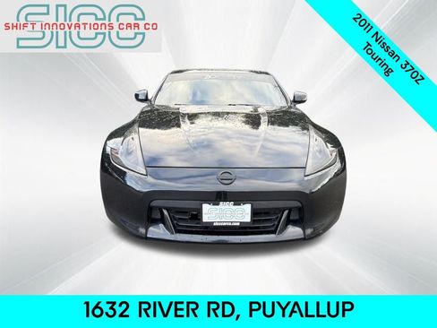 Used 2011 Nissan 370Z Touring w/ Sport Pkg image 2