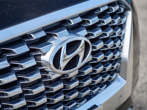 Used 2022 Hyundai Palisade Limited w/ Cargo Package image 3