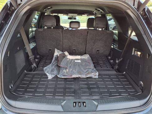 Used 2023 Ford Explorer ST-Line AWD/4WD image 10