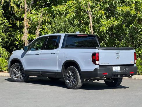 Certified 2023 Honda Ridgeline Sport image 6