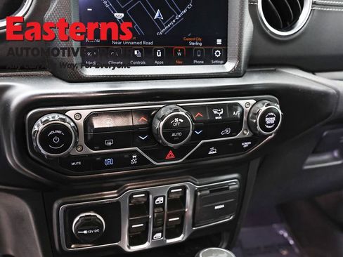 Used 2023 Jeep Wrangler Unlimited Sahara AWD/4WD image 20