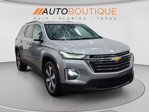 Used 2023 Chevrolet Traverse LT w/ LT Premium Package AWD/4WD image 7