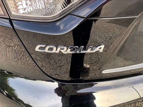 Used 2026 Toyota Corolla LE FWD image 30
