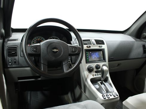 Used 2006 Chevrolet Equinox LT FWD image 2