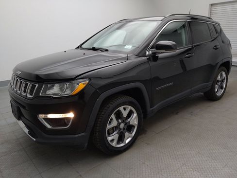 Used 2019 Jeep Compass Limited AWD/4WD image 2
